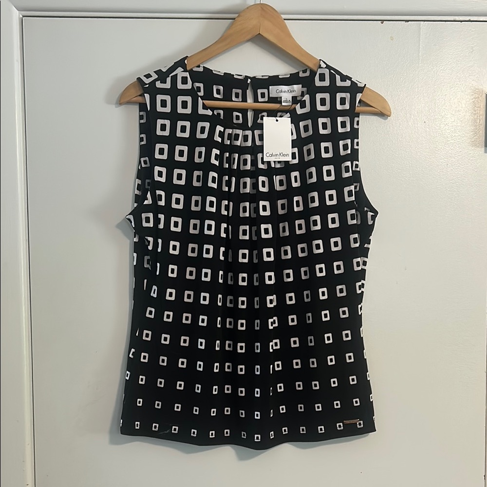 Calvin Klein Black and White Graphic Blouse